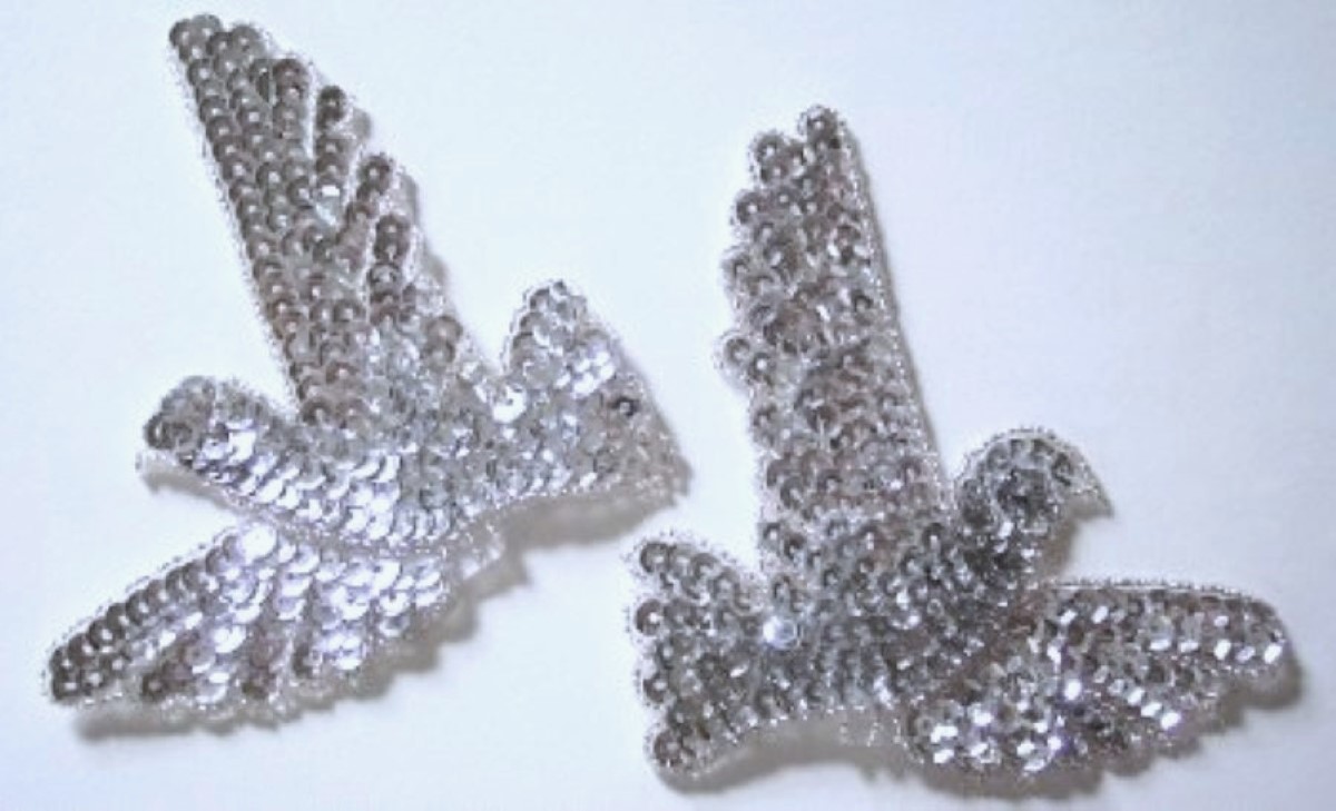 Silver Sequin/Bead 5" Iron On Dove Pair
