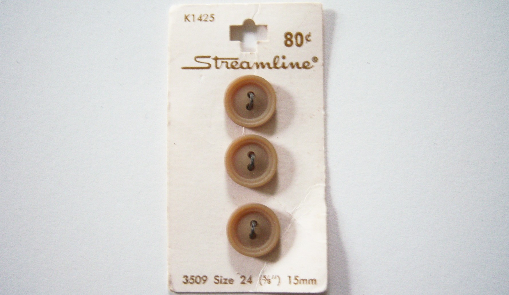 Streamline Beige 5/8" Three Button Card