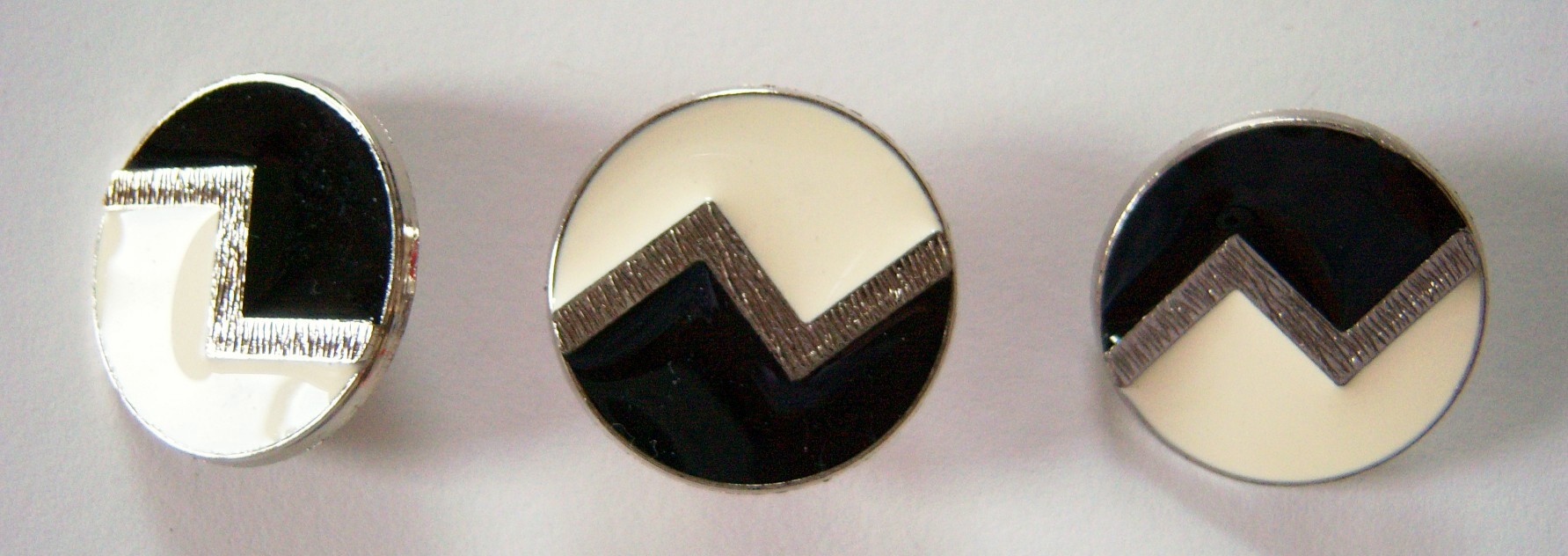 Black/Silver Crest 7/8" Shank Poly Button
