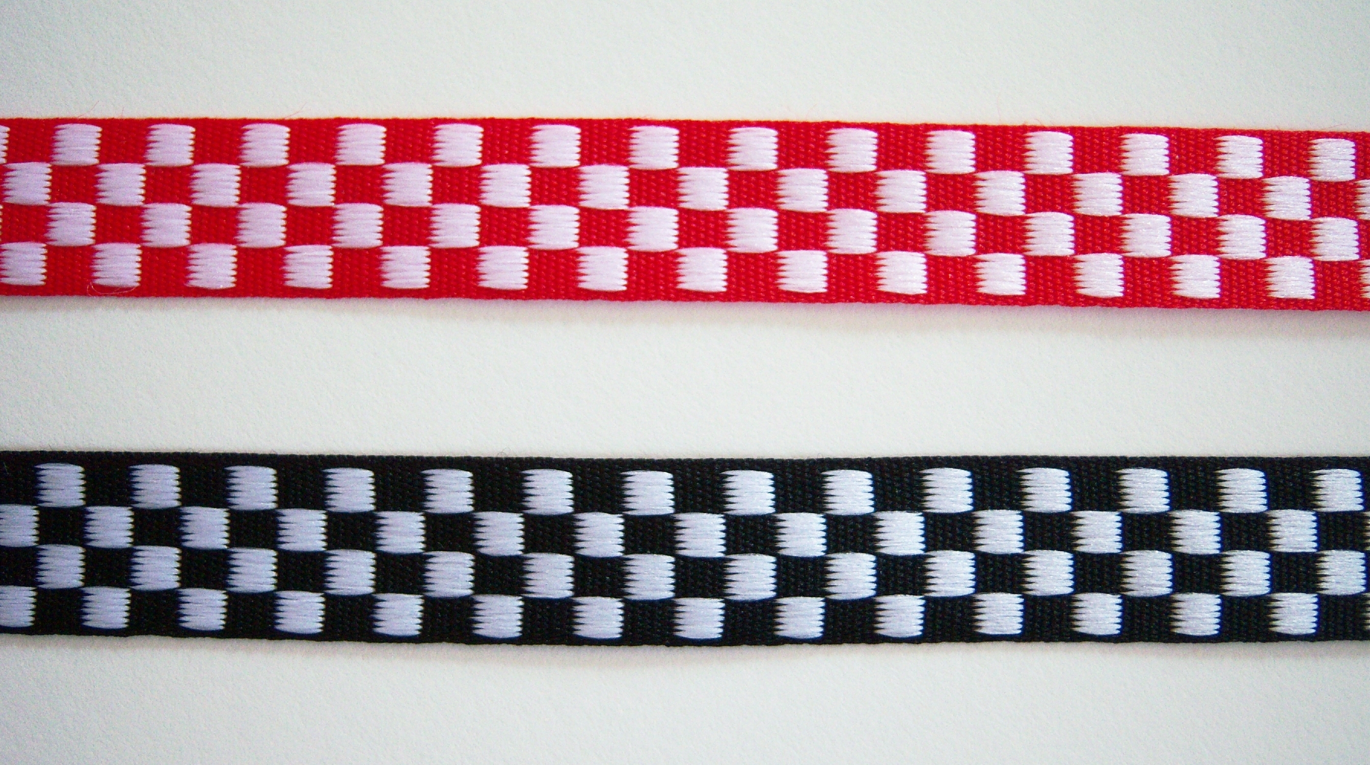 Red/Black Flag Check 5/8 Inch Rolls