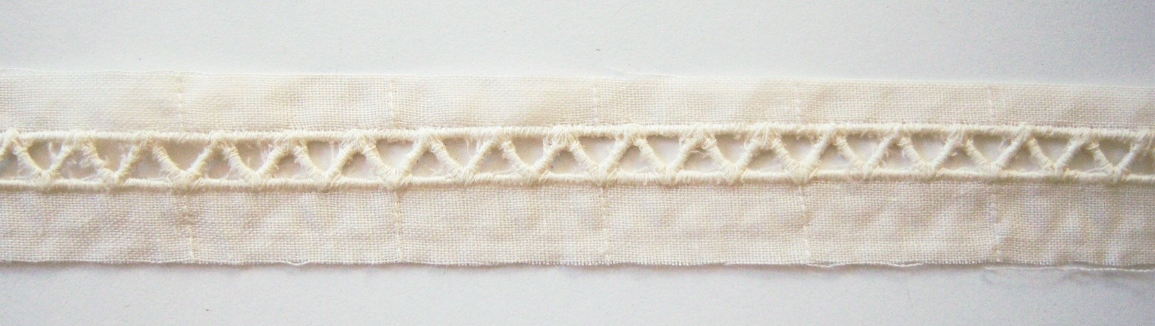 Candlelight 1 1/8" Entredeux Lace