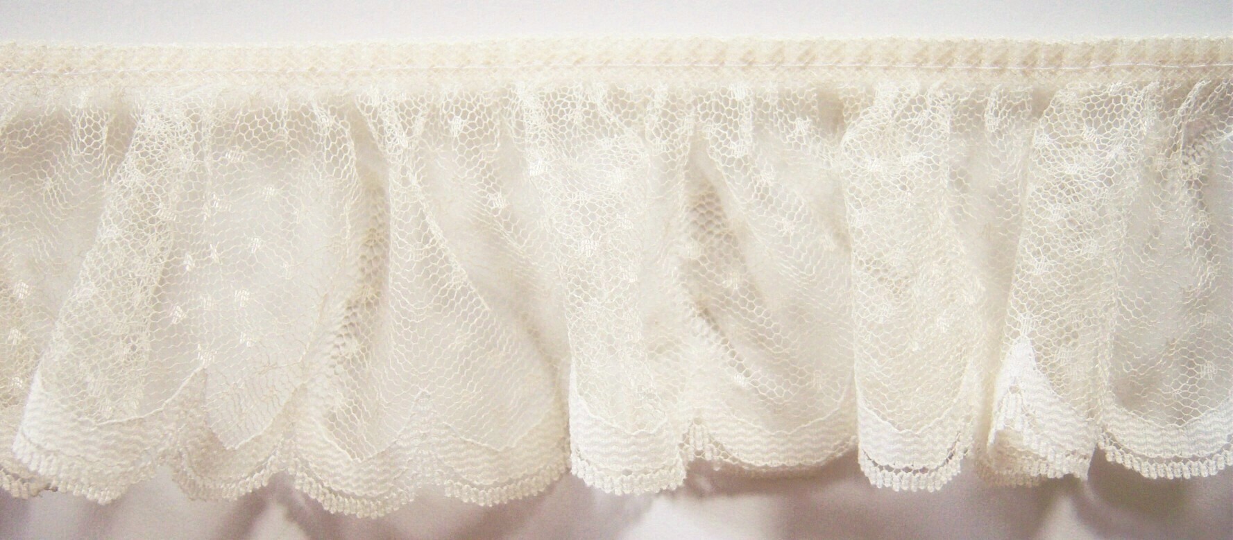 Light Ivory 2 3/4" Gathered Lace