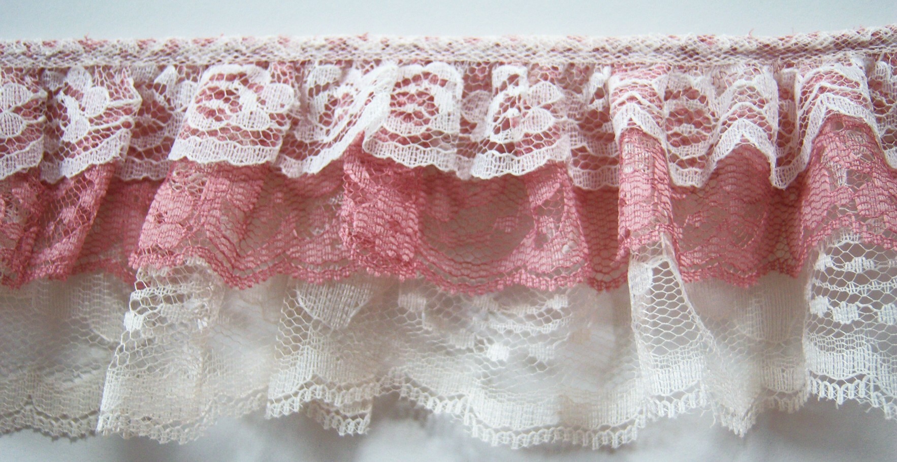 Eggshell/Ant. Rose/Eggshell Triple Lace