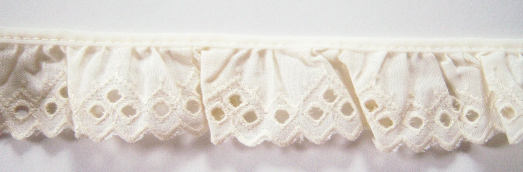 Candlight 1 3/8" Eyelet Lace