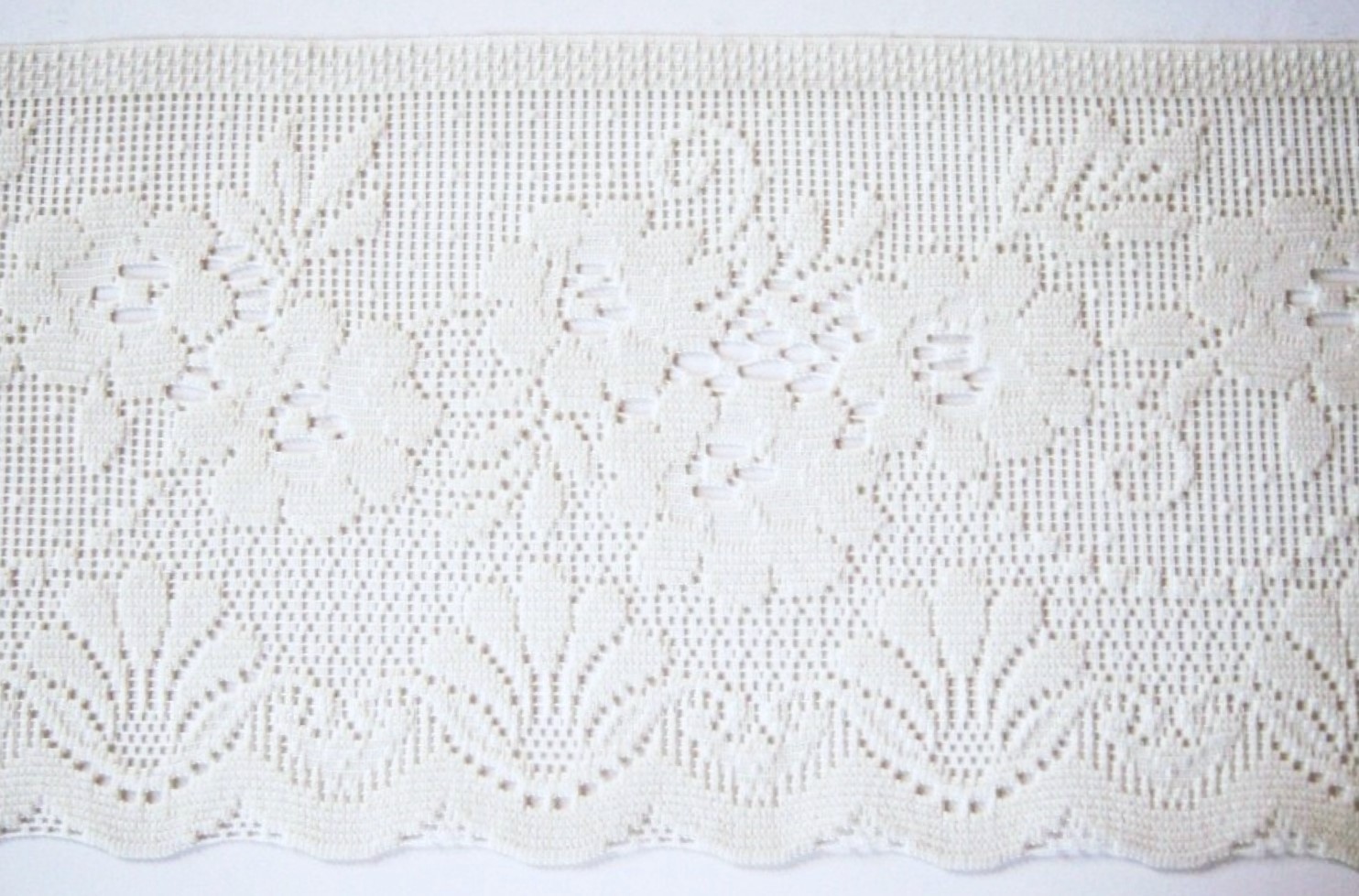 Candlelight 7" Poly Lace