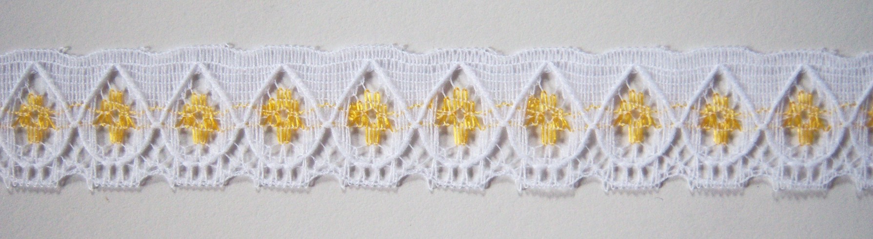 White/Buttercup Teardrop Lace