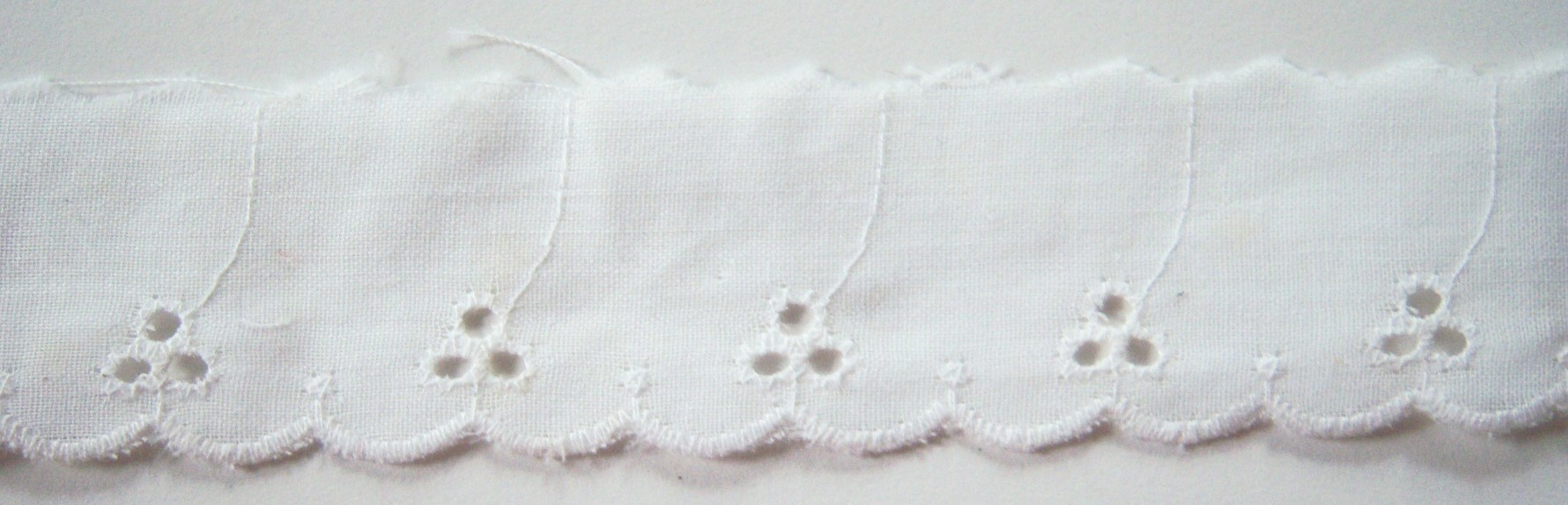 Eggshell 1 1/8" Ruffled Eyelet Lace