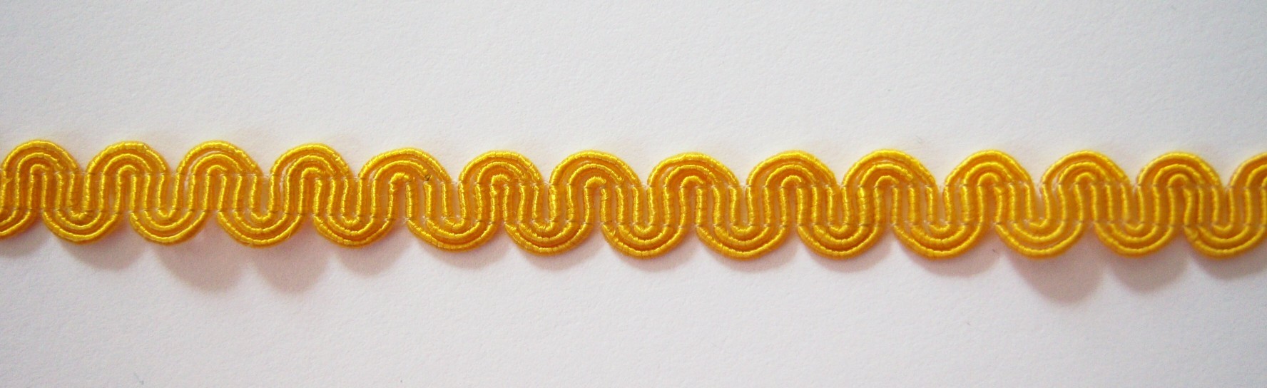 Gold 3/8" Wavy Braid