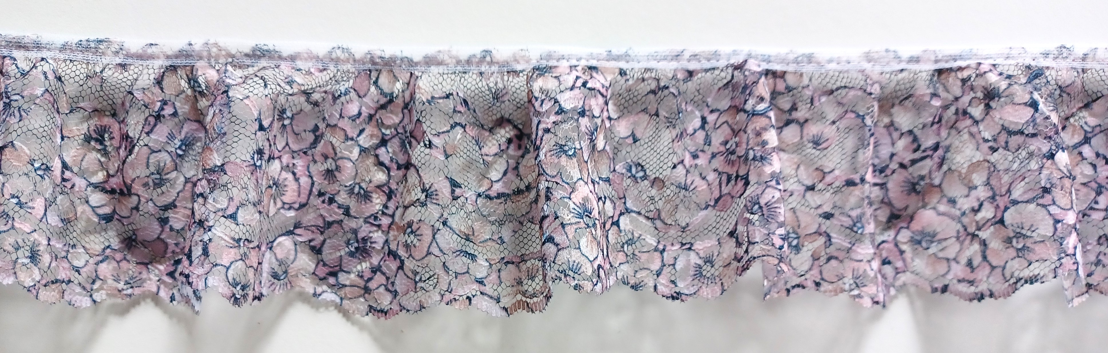Rose/Ivory/Taupe/Black 2 3/4" Ruffled Lace