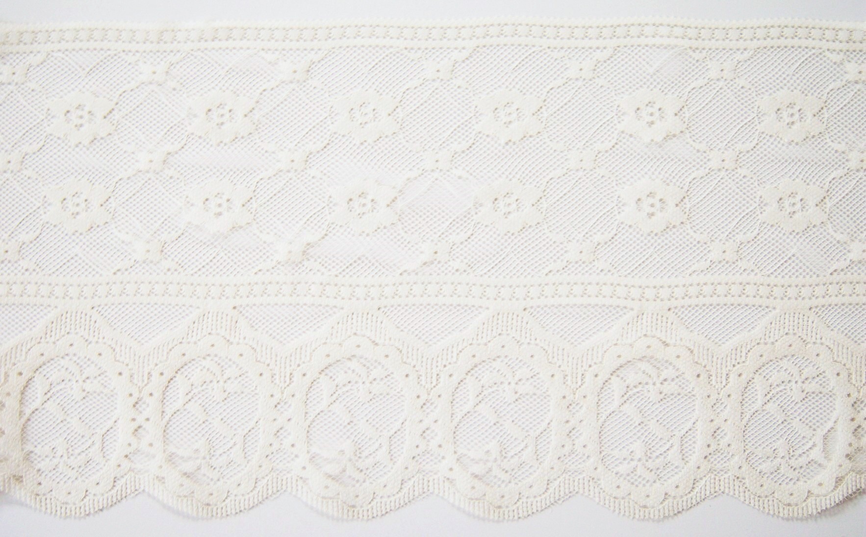 Ecru 10 3/4" Lace