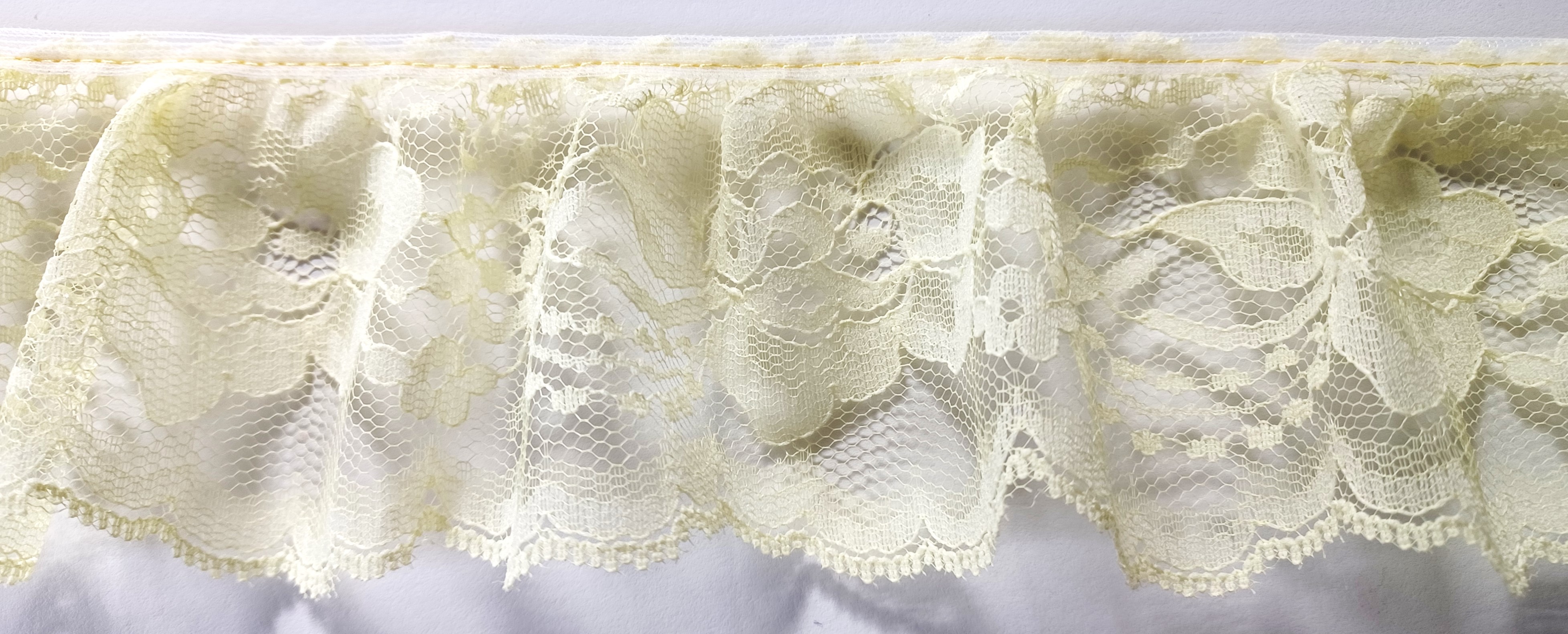 Light Yellow 3" Ruffled Lace