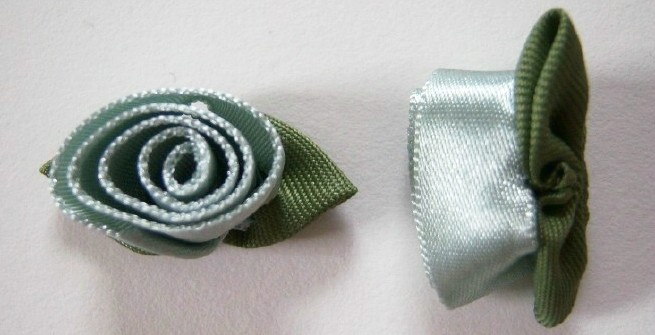 Antique Blue Coil Rose/Moss 1 1/4" Loop