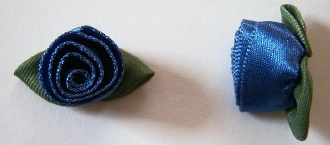 Indigo Coil Rose/Moss 1 1/4" Loop