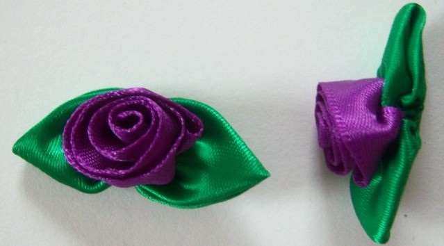 Grape Coil Rose/Emerald 1 1/4" Loop