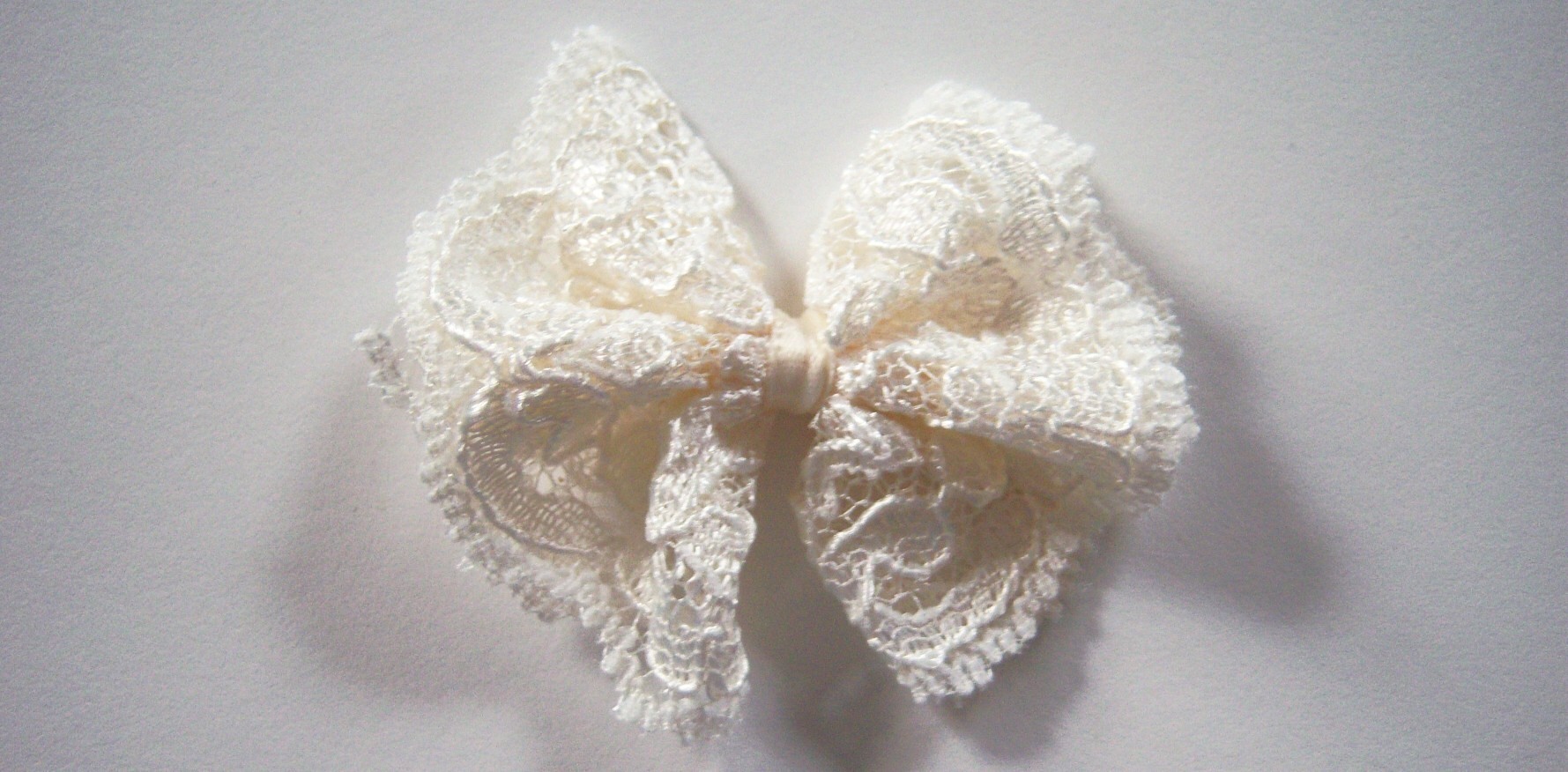 Ivory Lace/Satin 2 1/4" Bow