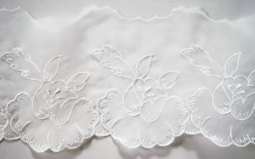 Ivory Embroidered 5" Organza