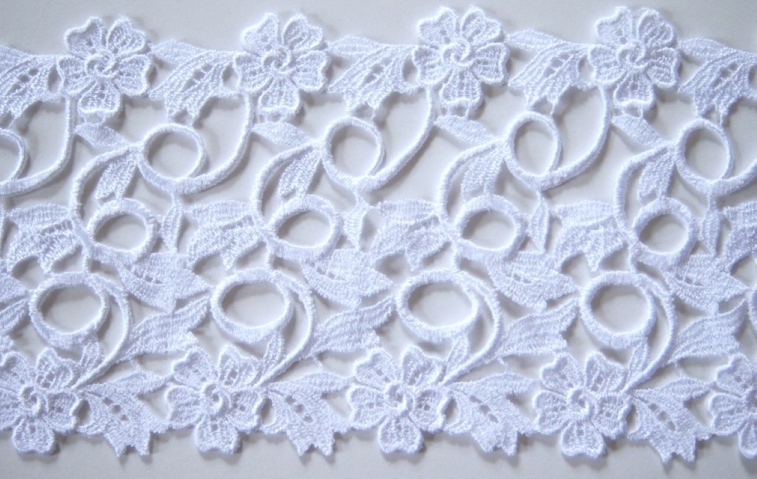 White 5 1/4" Venise Lace