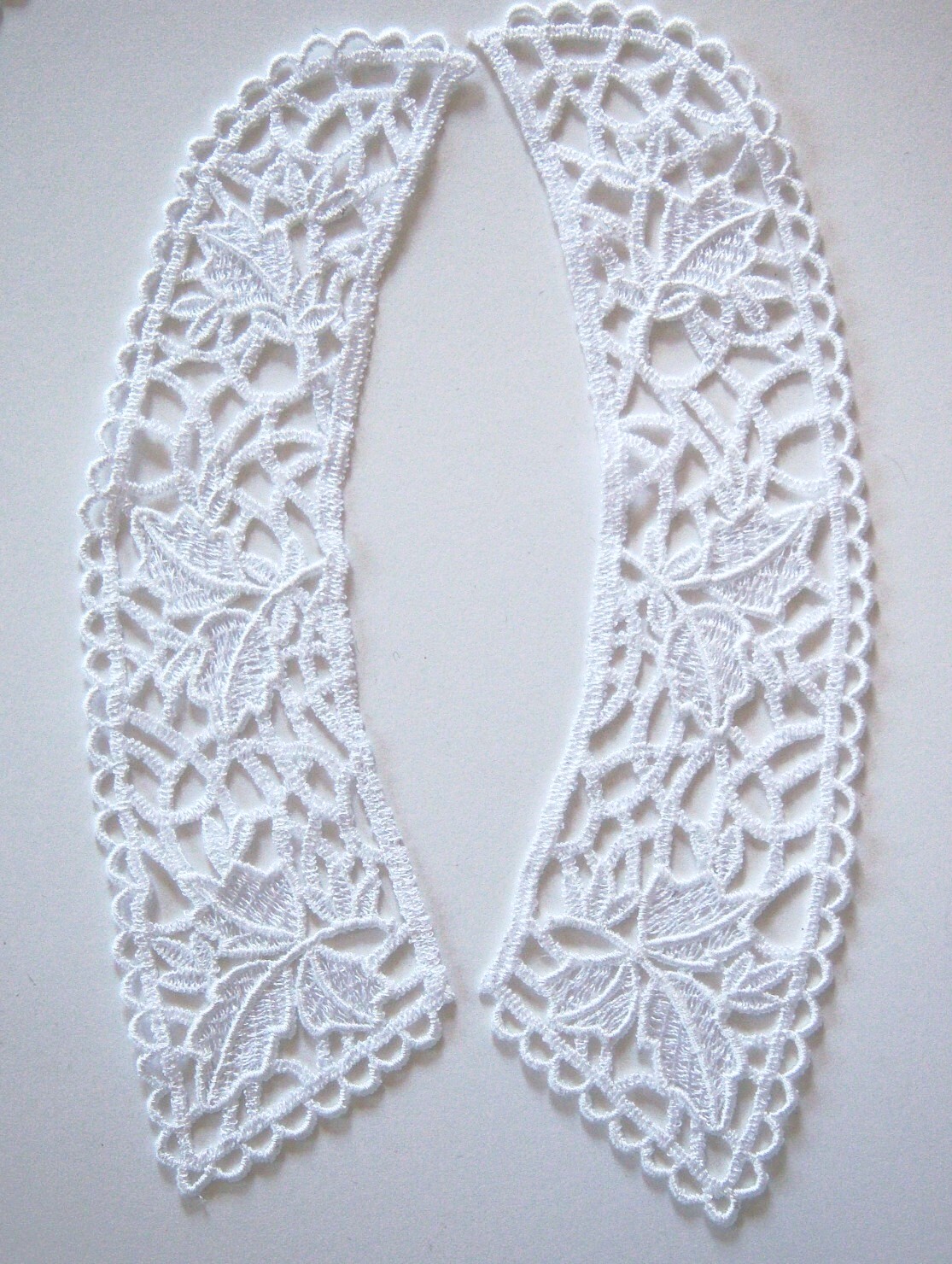 Off White Venise Lace Collar