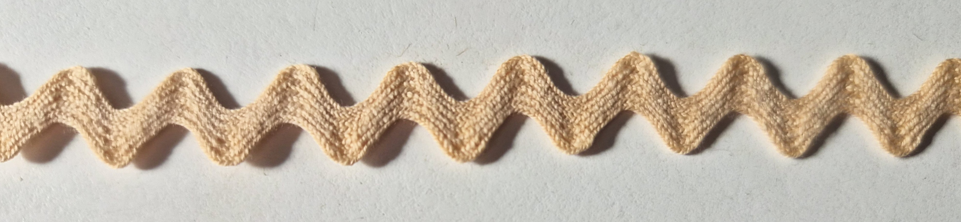 Bisque 3/8" Rick Rack