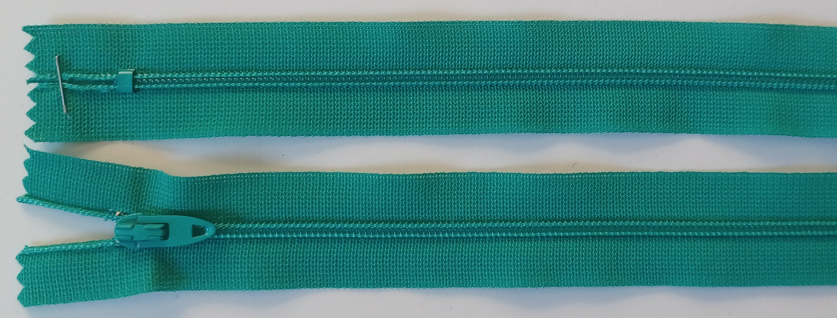 Coats & Clark 7" Jade Nylon Coil Zipper