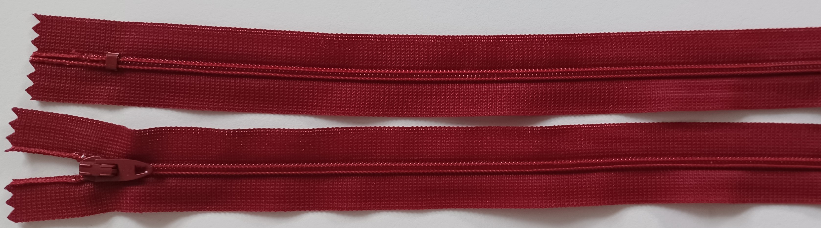 Coats & Clark 8.5" Chili Nylon Coil Zipper