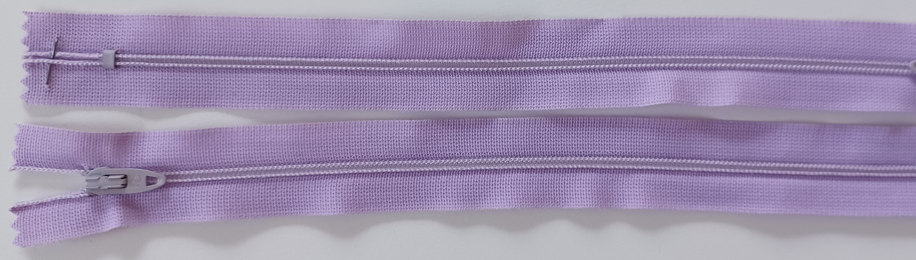 Coats & Clark 8.5" Light Orchid Nylon Coil Zipper