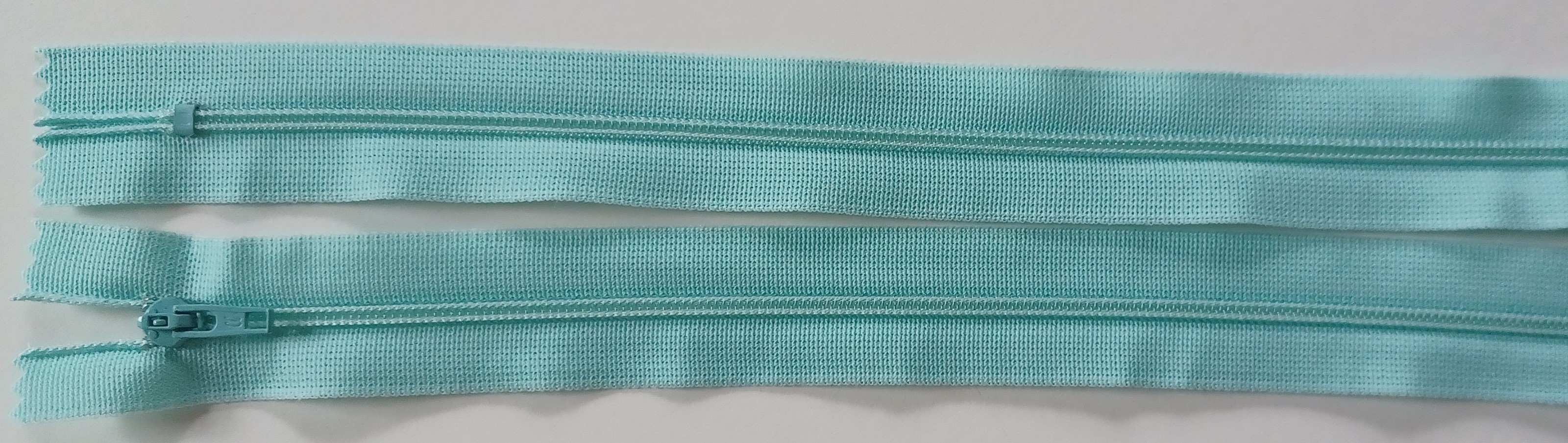 Coats & Clark 8.5" Mint Nylon Coil Zipper