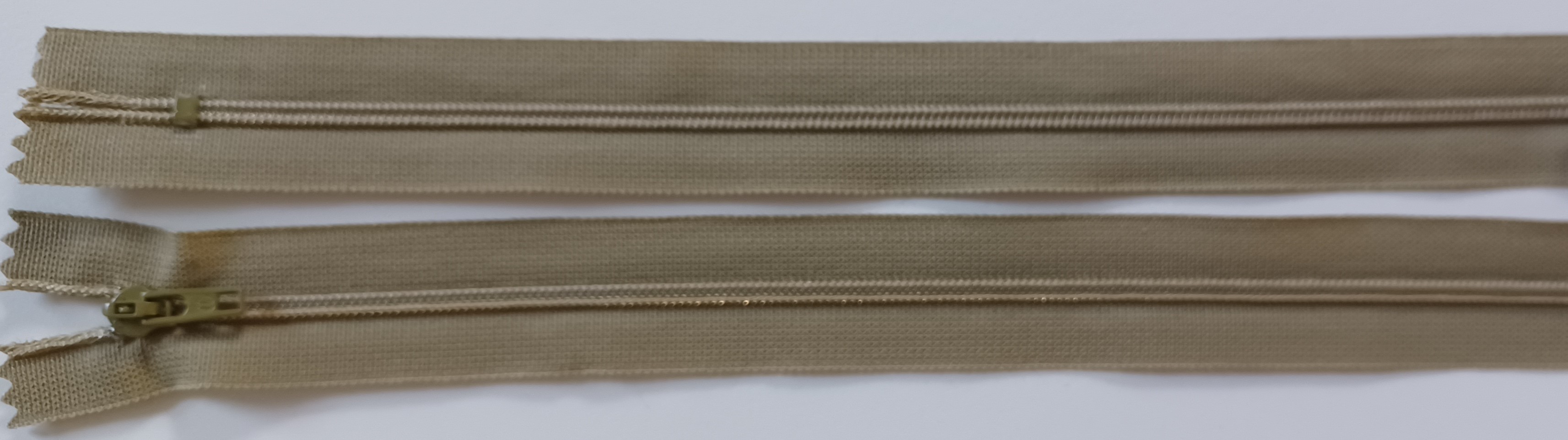 Coats & Clark 8.5" Khaki Nylon Coil Zipper